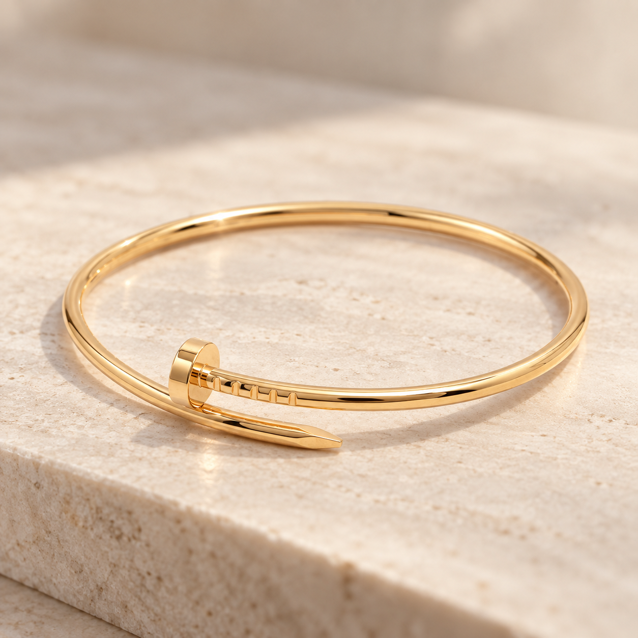 Bracelet Cartier Juste un Clou en or — Estimation et rachat de bijoux Cartier avec Ligokero